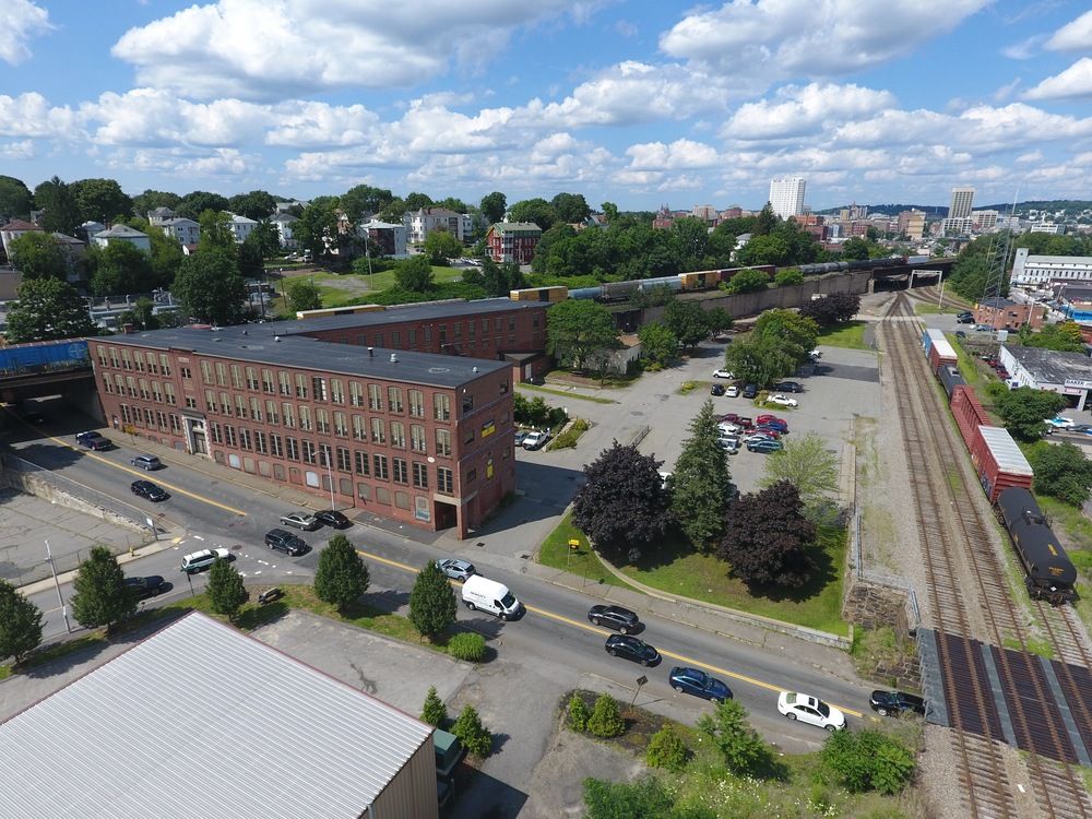 75 Hammond St, Worcester, MA 01610